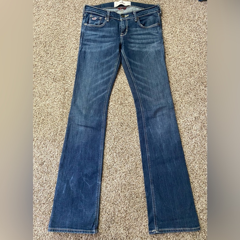 EUC! Dark wash Hollister boot cut jeans. Size:25x33 (Size: 1)